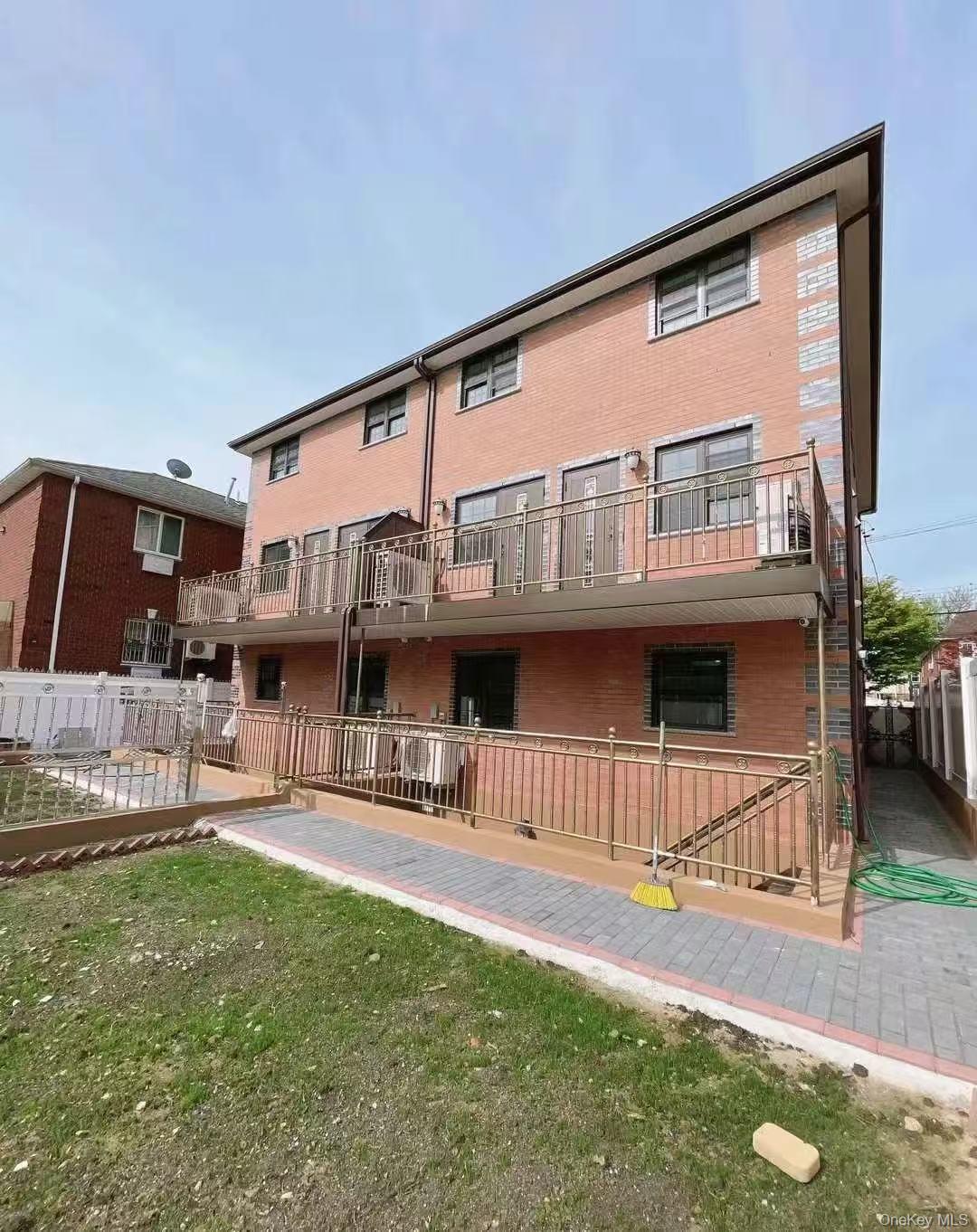 #16 photo, 1417 117TH Street, কুইন্‌স College Point , NY 11356