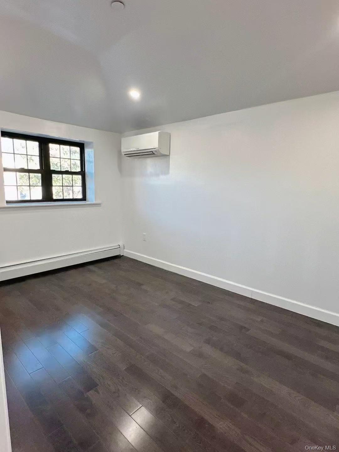 #9 photo, 1417 117TH Street, কুইন্‌স College Point , NY 11356