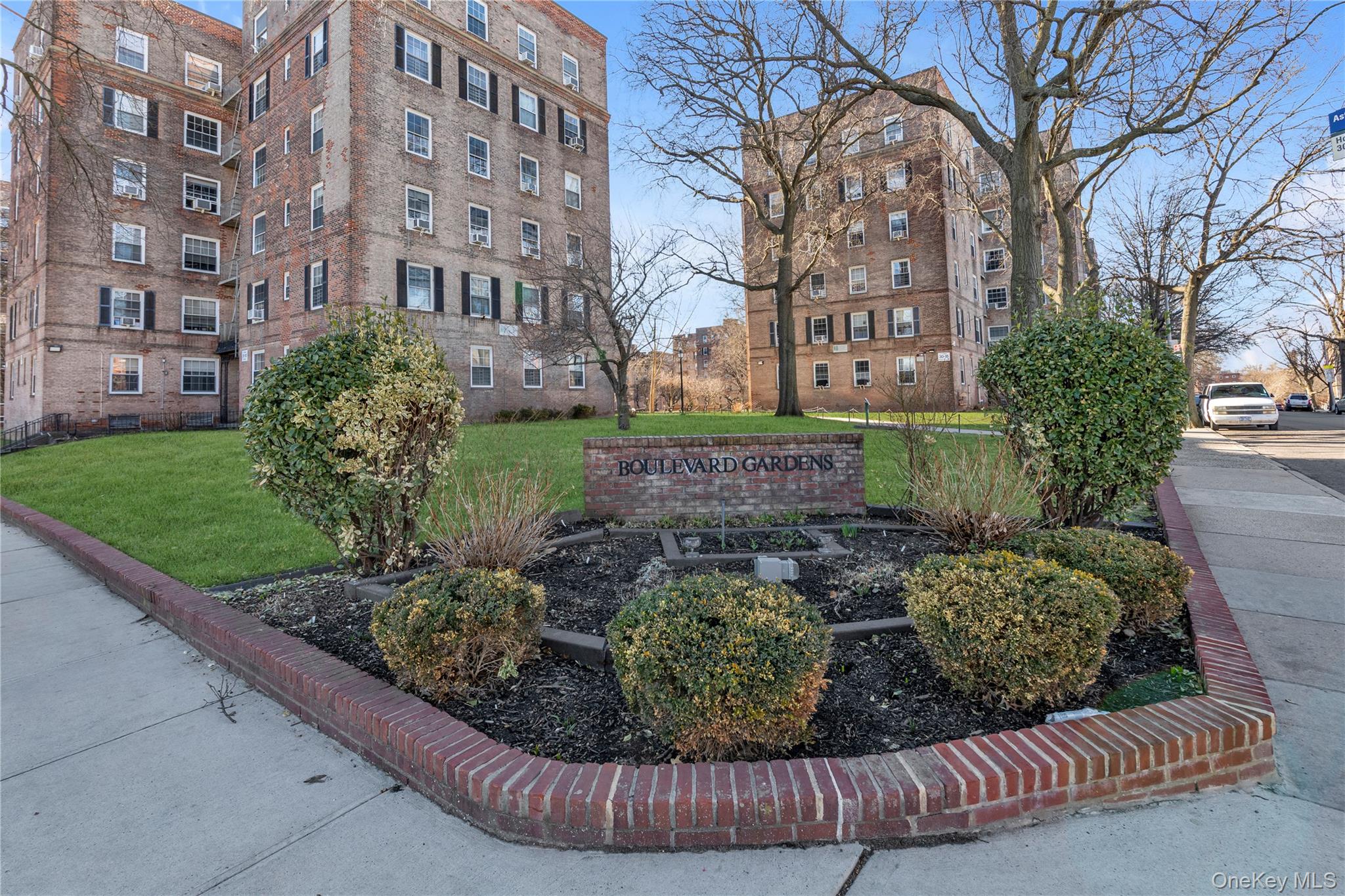 #1 photo, 51-40 30th Avenue, কুইন্‌স Woodside , NY 11377