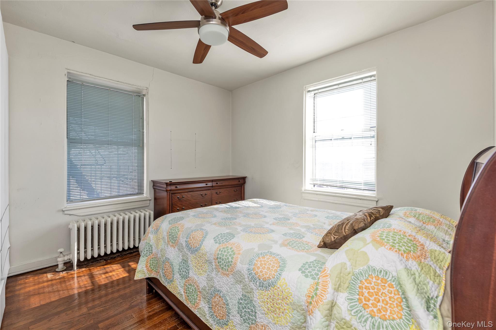 #12 photo, 51-40 30th Avenue, কুইন্‌স Woodside , NY 11377