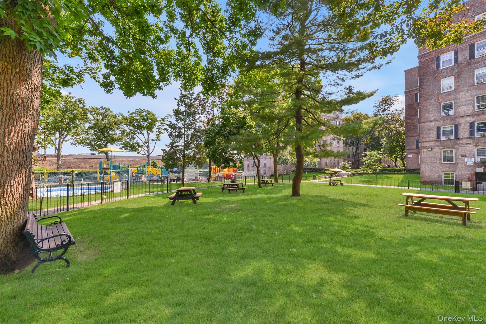 #17 photo, 51-40 30th Avenue, クイーンズ区 Woodside , NY 11377