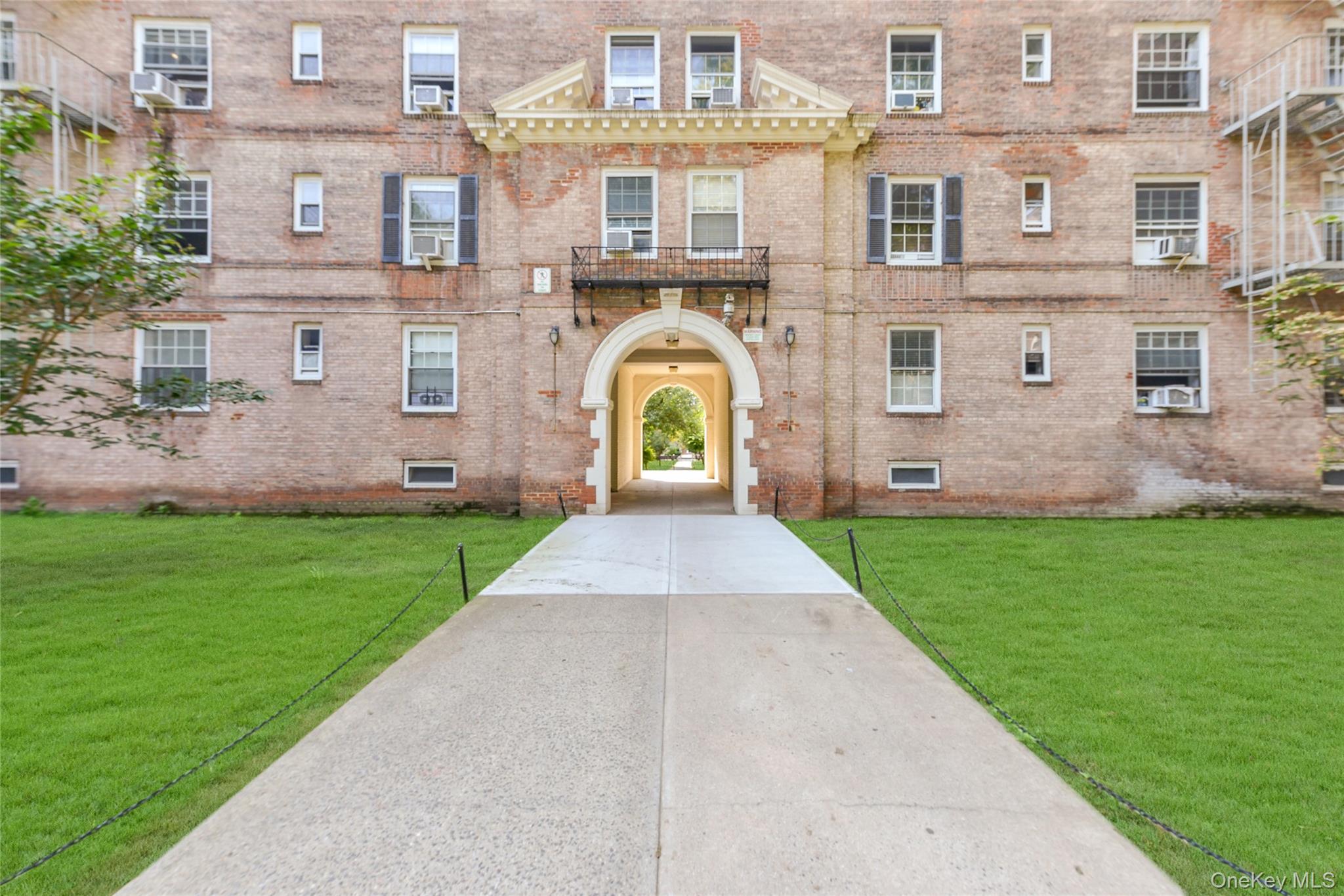 #18 photo, 51-40 30th Avenue, クイーンズ区 Woodside , NY 11377