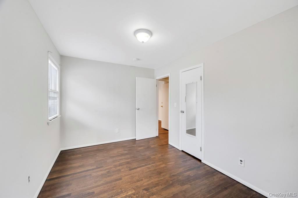 #16 photo, 532 Park Avenue, 롱 아일랜드 Centereach , NY 11720