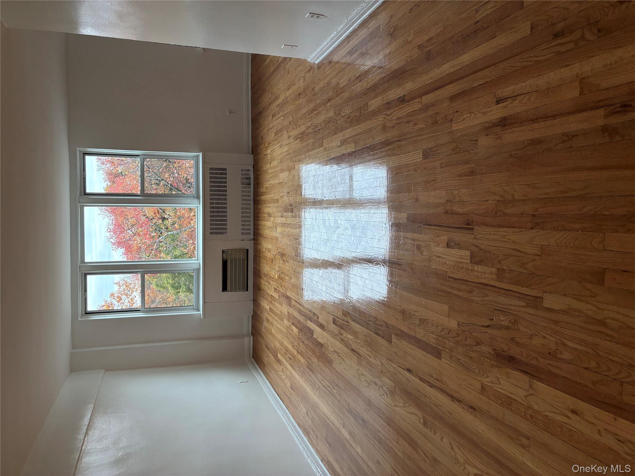 #5 photo, 610 Waring Avenue, ব্রঙ্কস Bronx , NY 10467