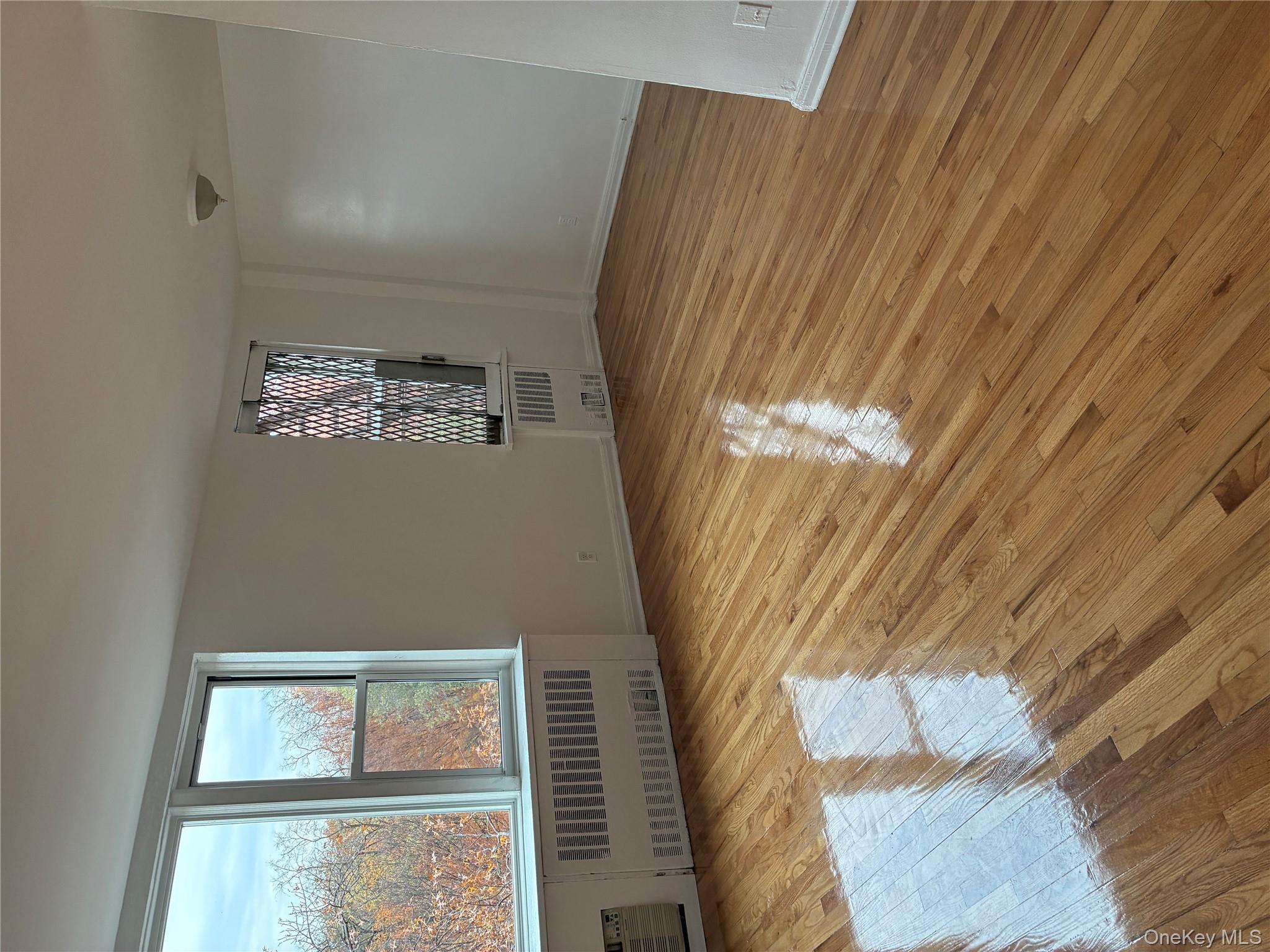 #6 photo, 610 Waring Avenue, ব্রঙ্কস Bronx , NY 10467