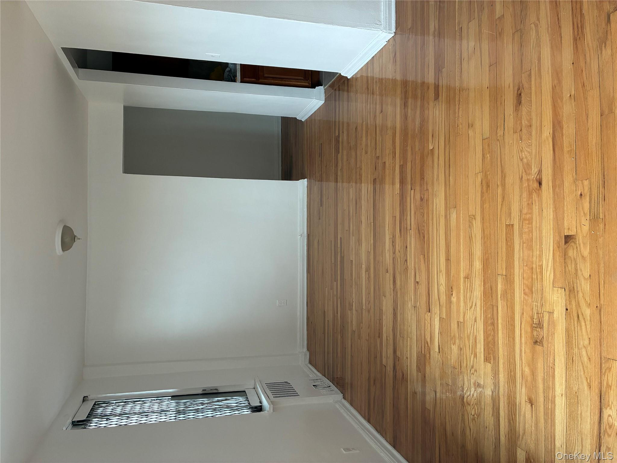 #7 photo, 610 Waring Avenue, ব্রঙ্কস Bronx , NY 10467