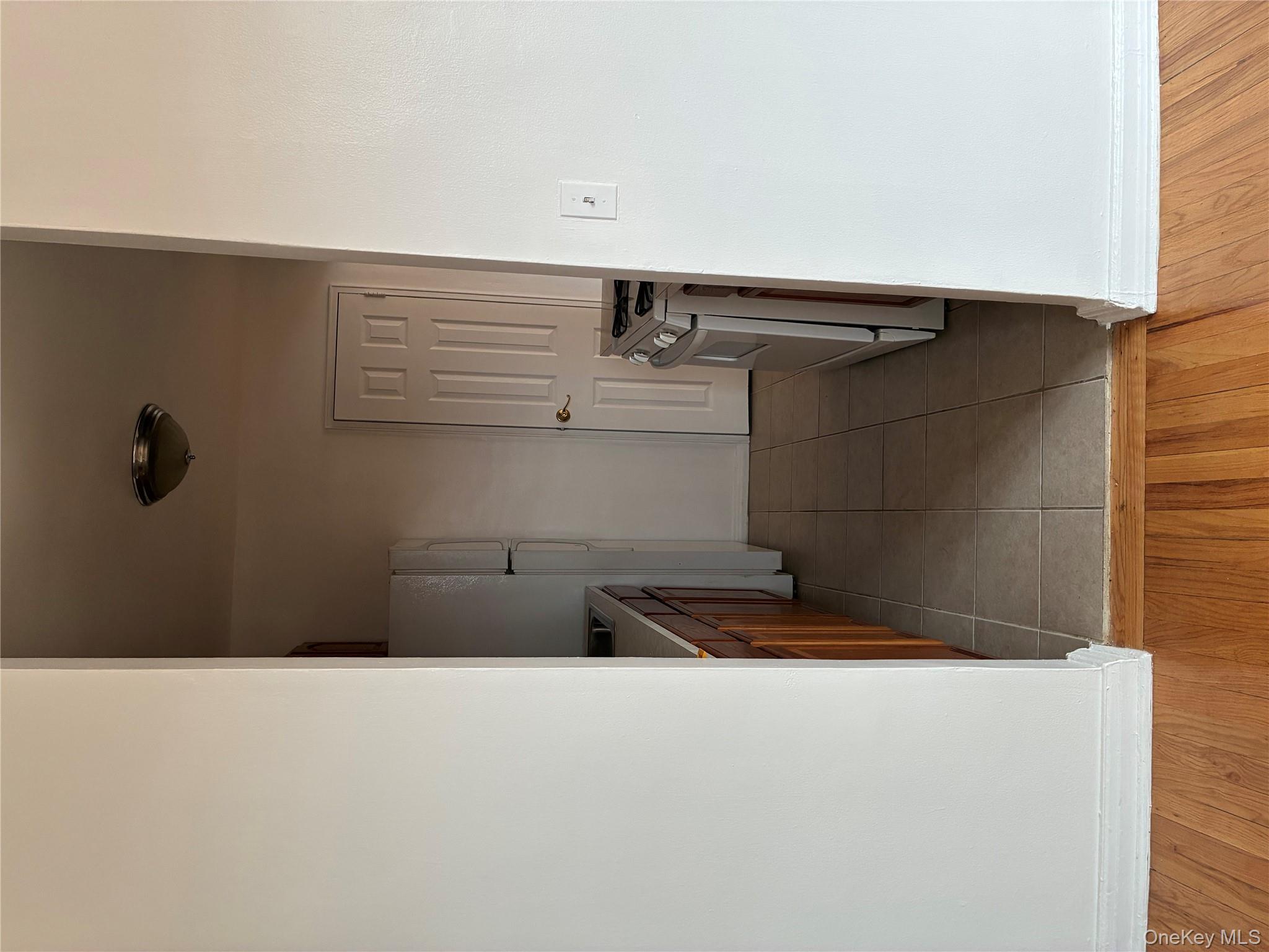 #8 photo, 610 Waring Avenue, ব্রঙ্কস Bronx , NY 10467