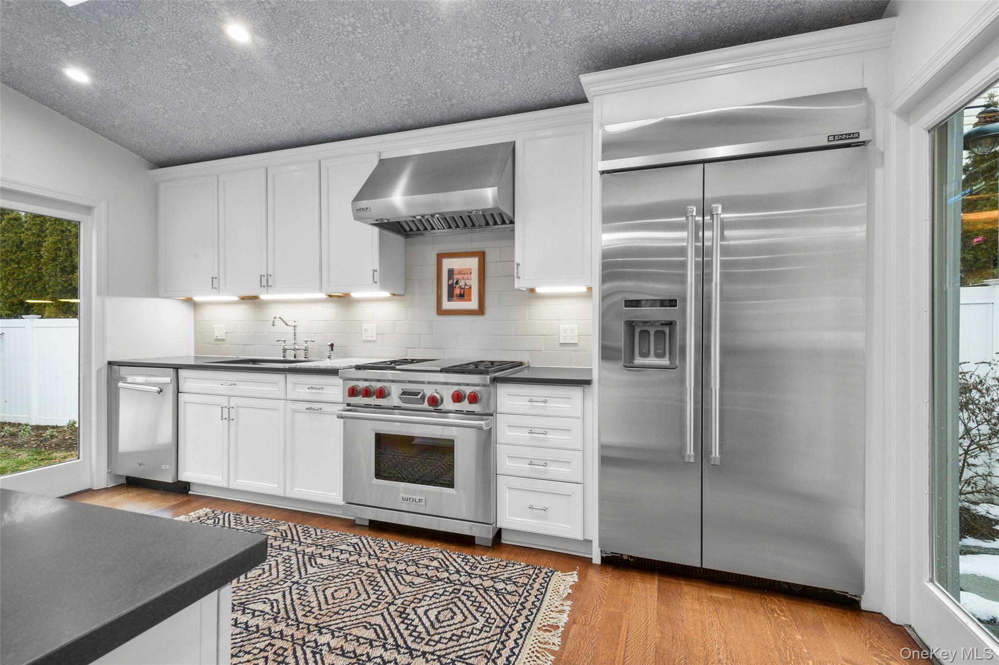 #13 photo, 1096 Hunter Avenue, Pelham , NY 10803