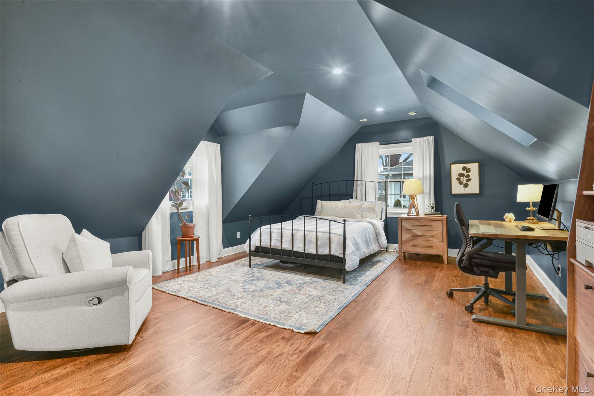 #18 photo, 1096 Hunter Avenue, Pelham , NY 10803