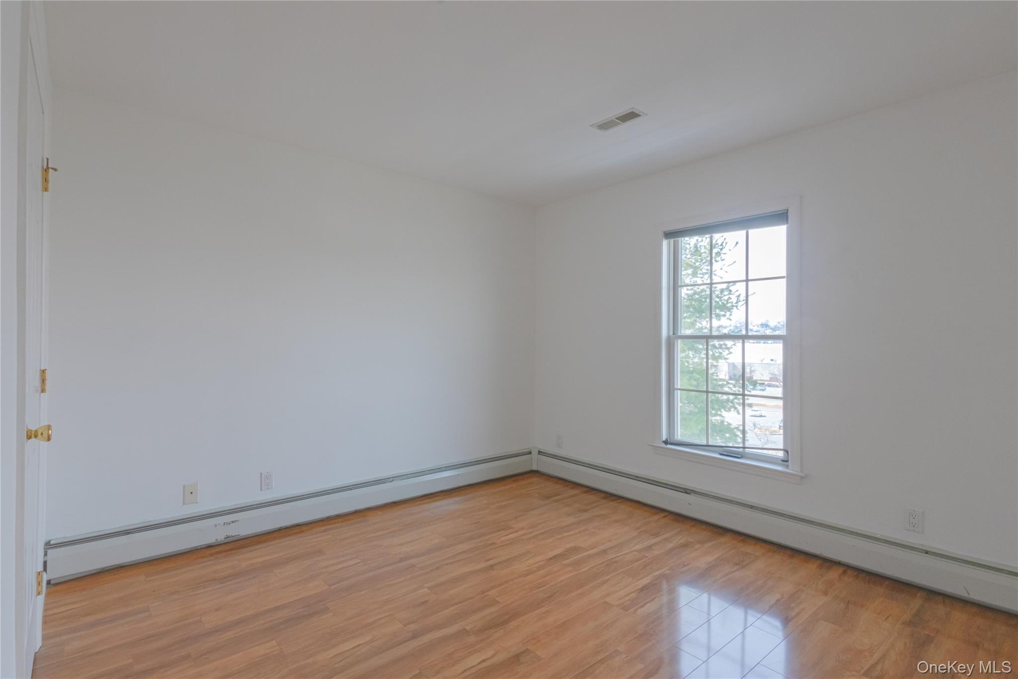 #15 photo, 717 Kimball Avenue, Yonkers , NY 10704