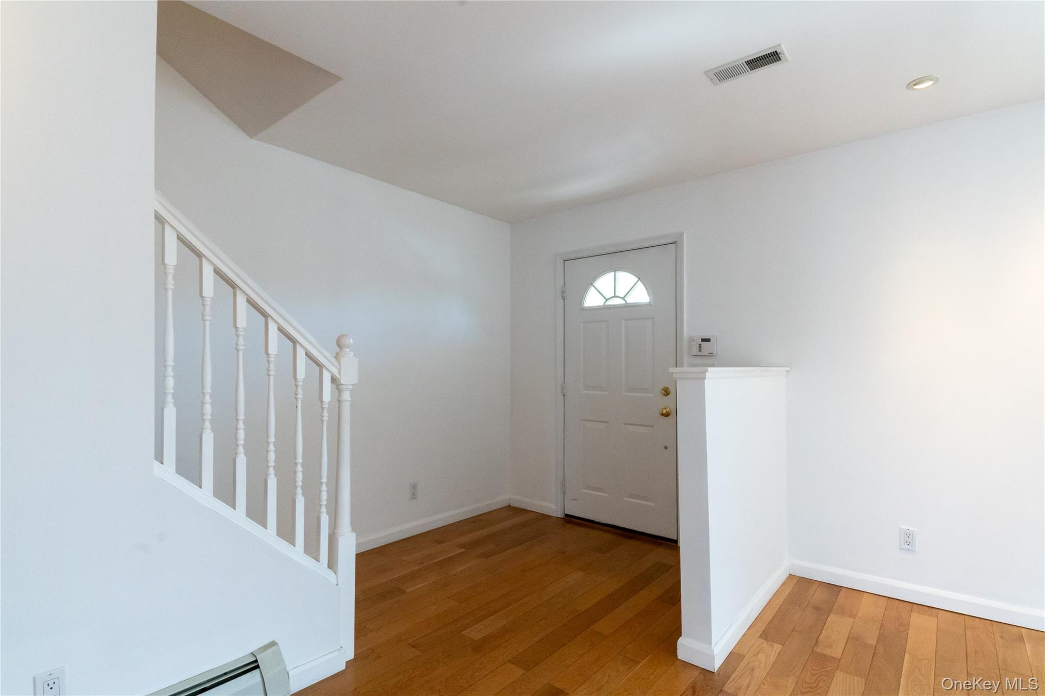 #2 photo, 717 Kimball Avenue, Yonkers , NY 10704