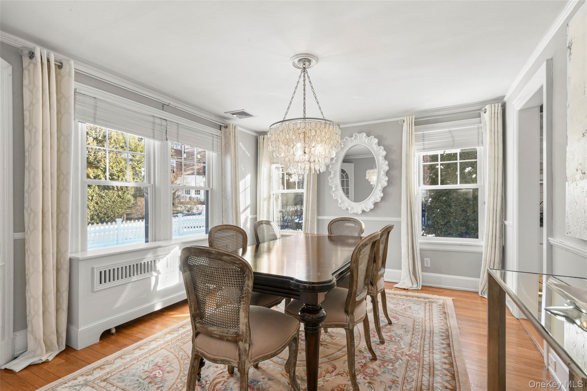 #11 photo, 551 Wolfs Lane, Pelham , NY 10803