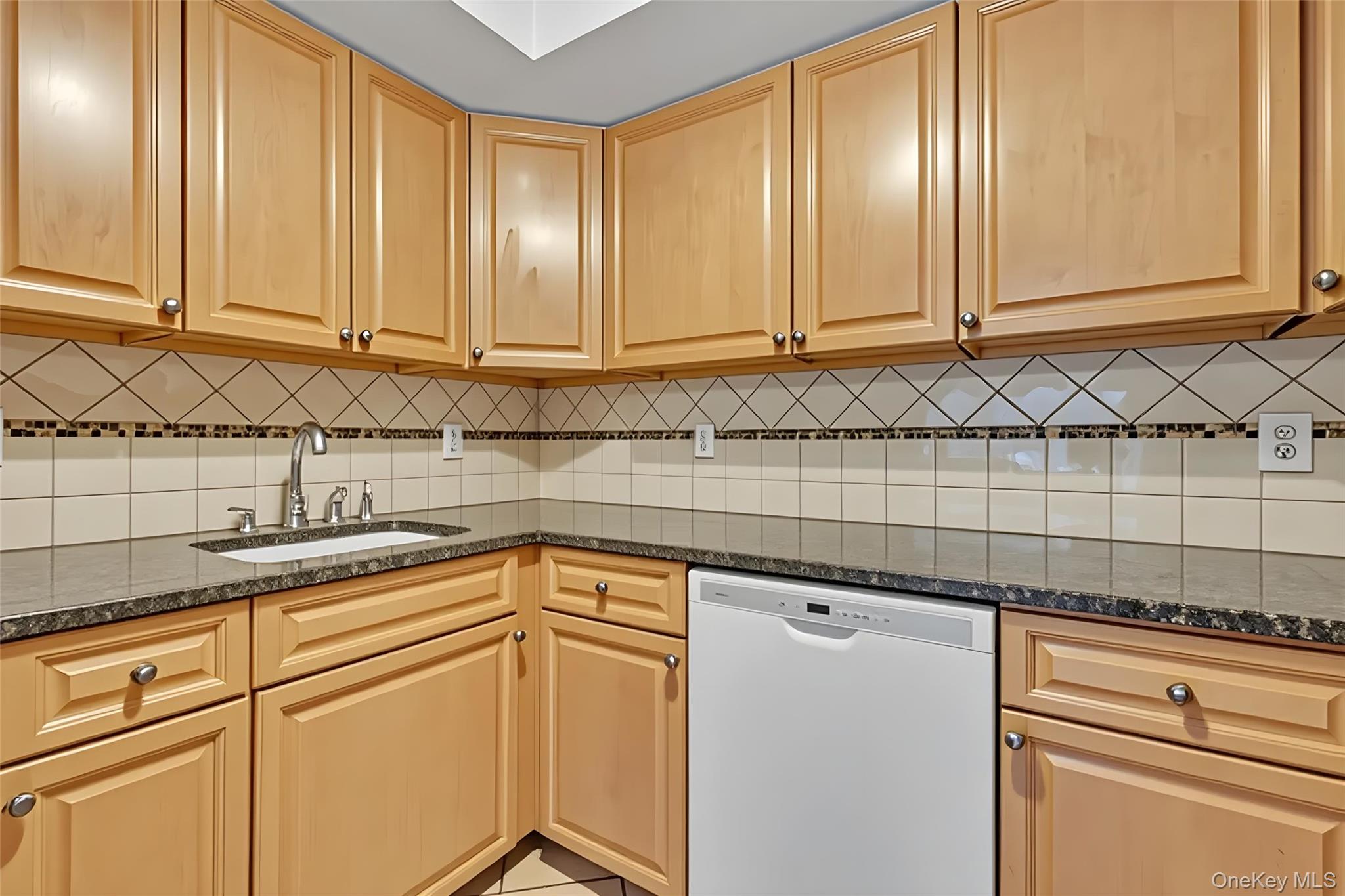 #10 photo, 51 Jefferson Oval, Yorktown Heights , NY 10598