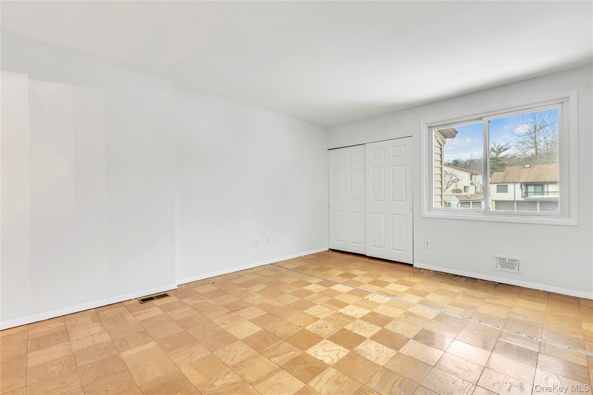 #12 photo, 51 Jefferson Oval, Yorktown Heights , NY 10598