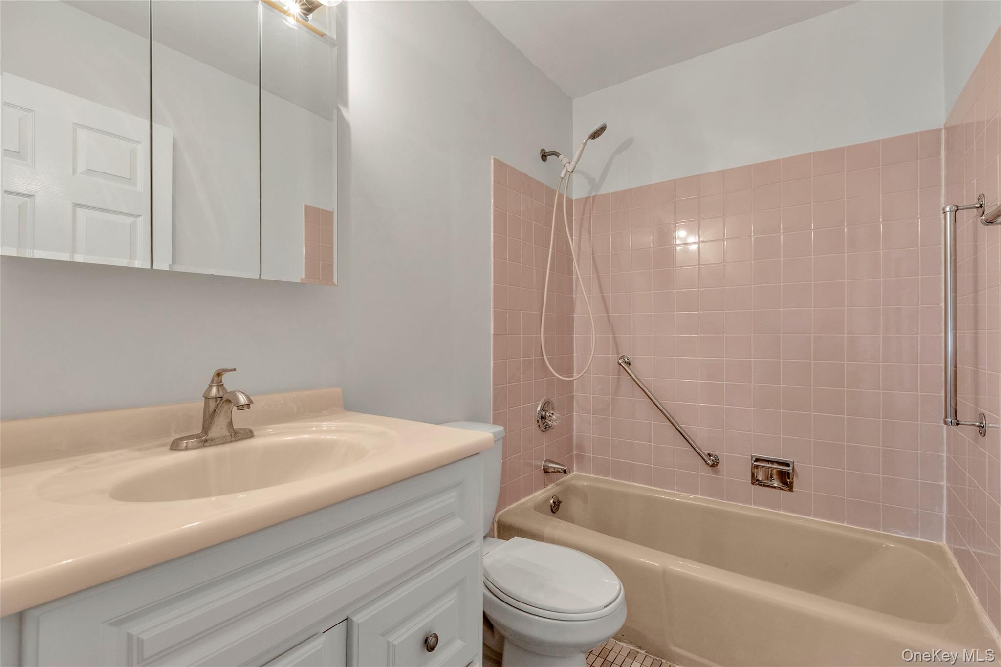 #14 photo, 51 Jefferson Oval, Yorktown Heights , NY 10598