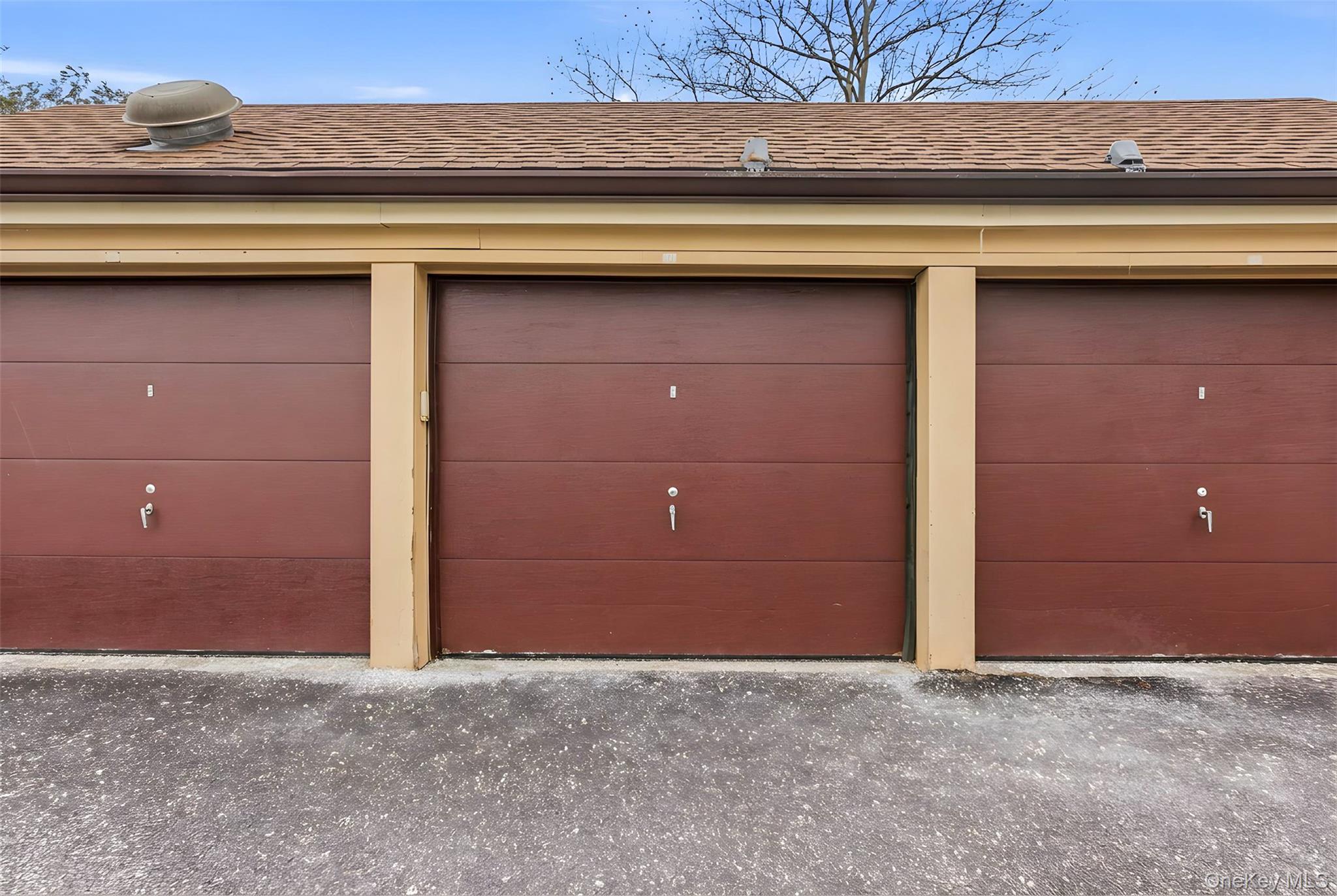 #20 photo, 51 Jefferson Oval, Yorktown Heights , NY 10598