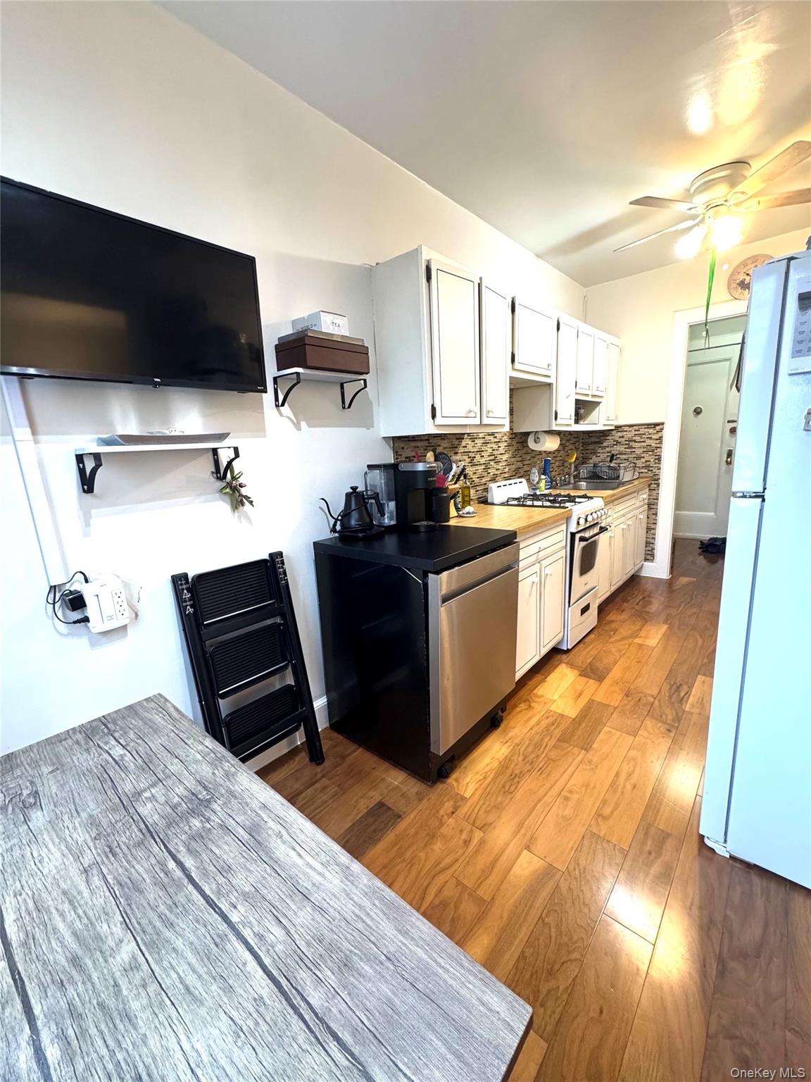 #4 photo, 69 Harney Road, Scarsdale , NY 10583