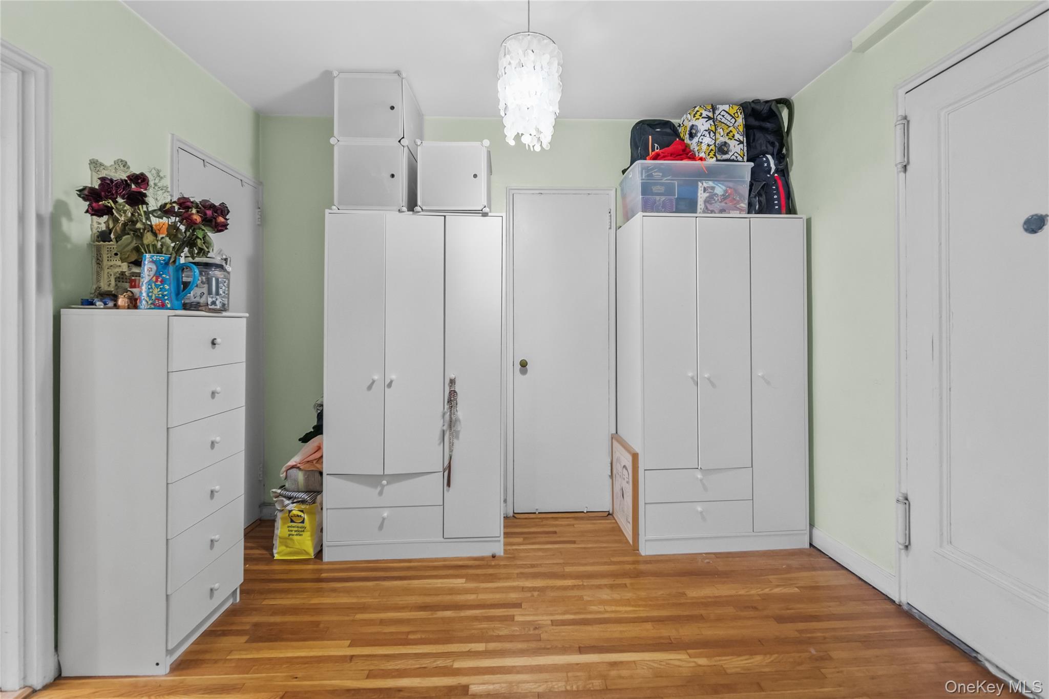 #11 photo, 142 Garth Road, Scarsdale , NY 10583