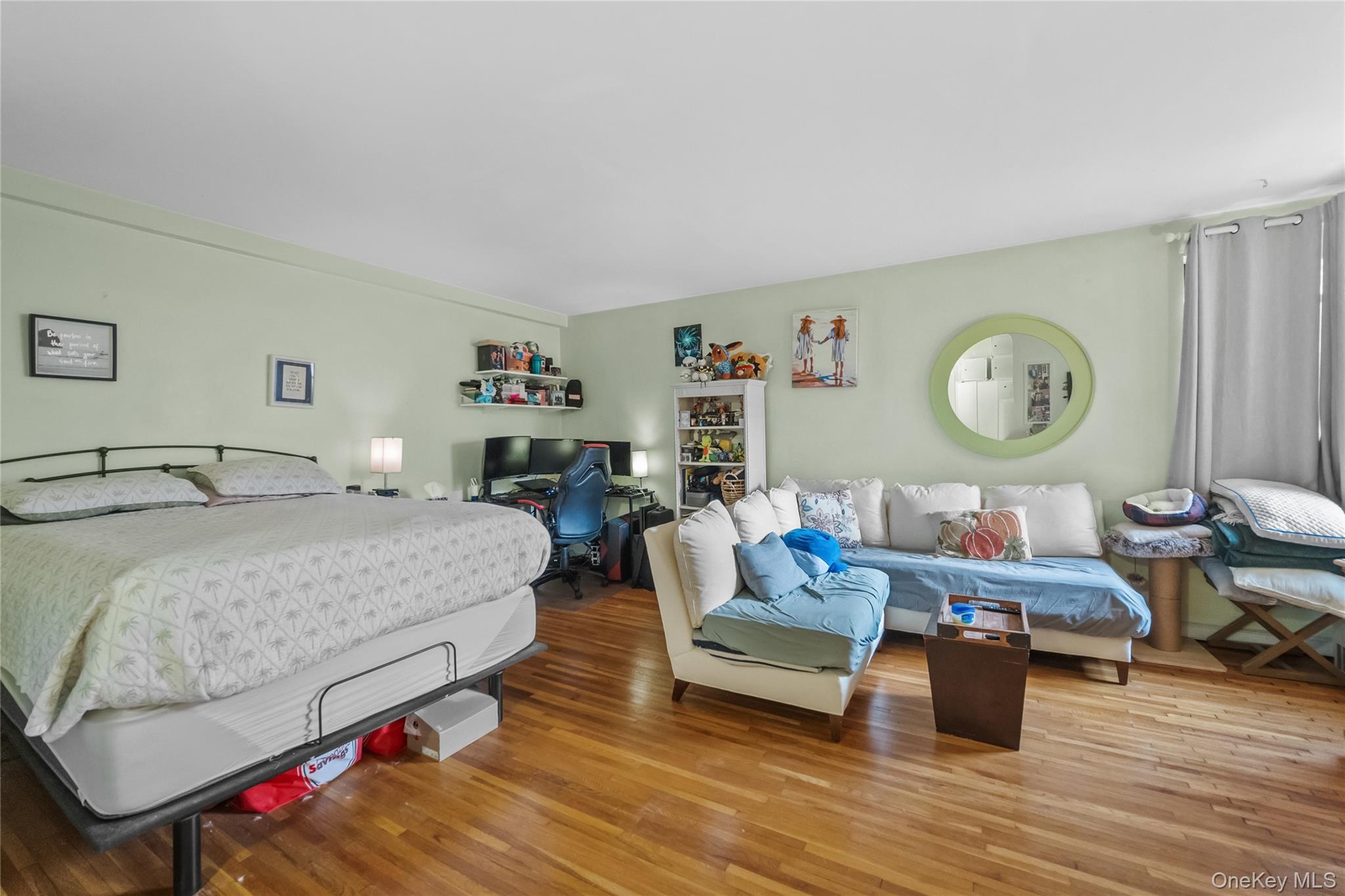 #3 photo, 142 Garth Road, Scarsdale , NY 10583