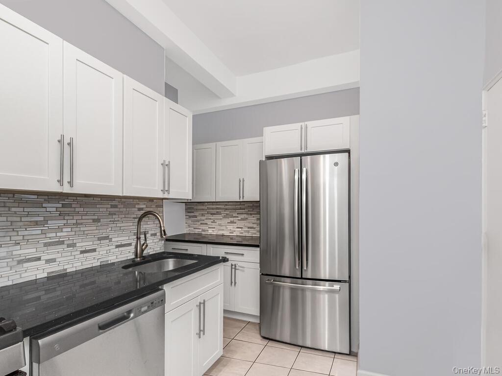 #8 photo, 245 Rumsey Road, Yonkers , NY 10701