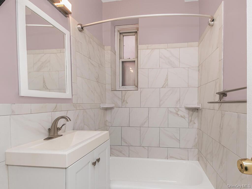 #9 photo, 245 Rumsey Road, Yonkers , NY 10701