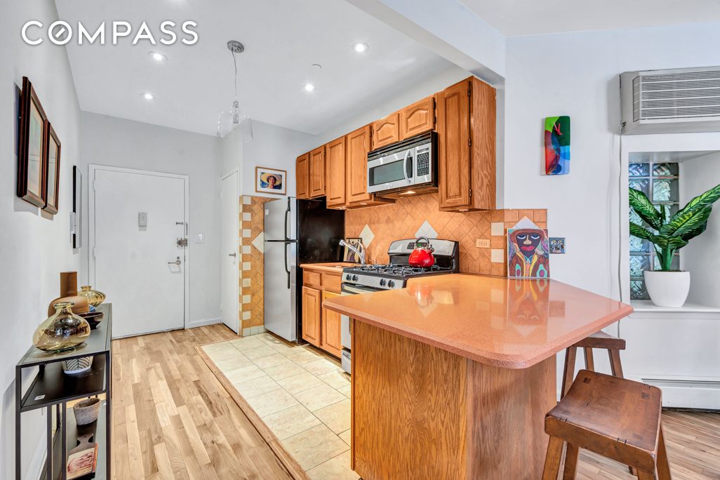 #4 photo, 2322 Adam Clayton Powell Jr Boulevard, ম্যানহাটন Central Harlem , NY 10030