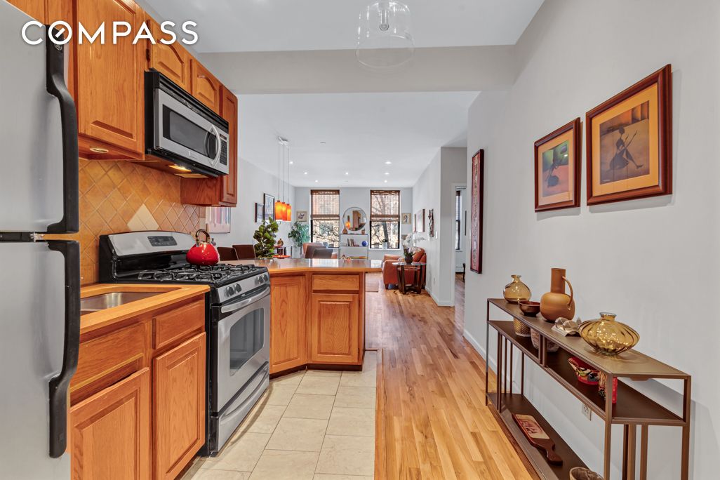 #5 photo, 2322 Adam Clayton Powell Jr Boulevard, ম্যানহাটন Central Harlem , NY 10030