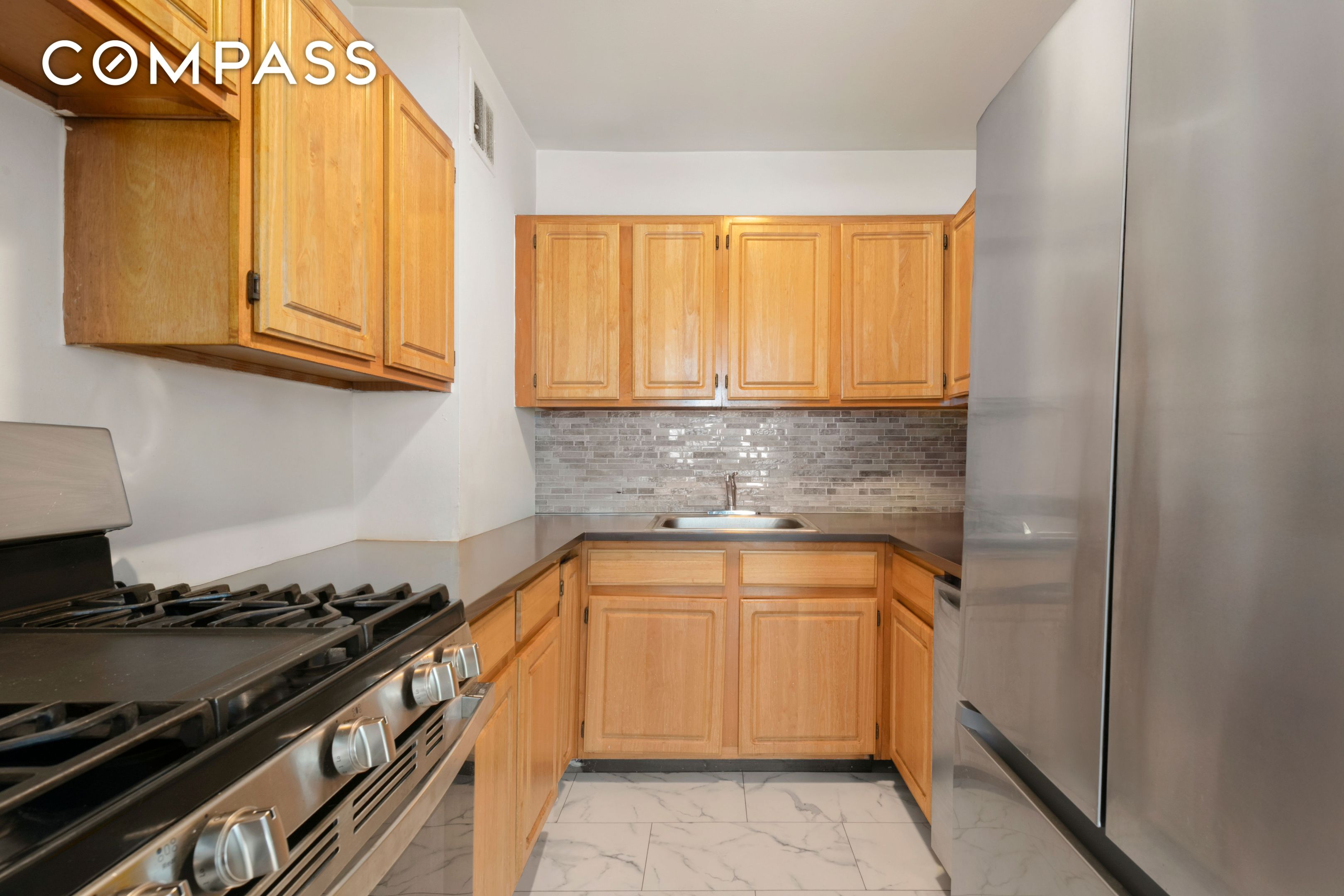 #7 photo, 2044 Madison Avenue, ম্যানহাটন Central Harlem , NY 10035