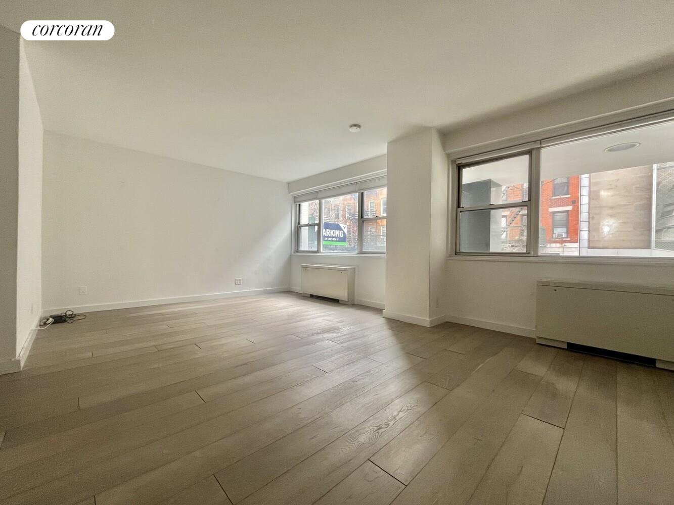 #11 photo, 321 E 48TH Street, マンハッタン Turtle Bay , NY 10017