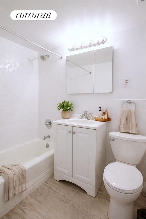 #14 photo, 321 E 48TH Street, マンハッタン Turtle Bay , NY 10017