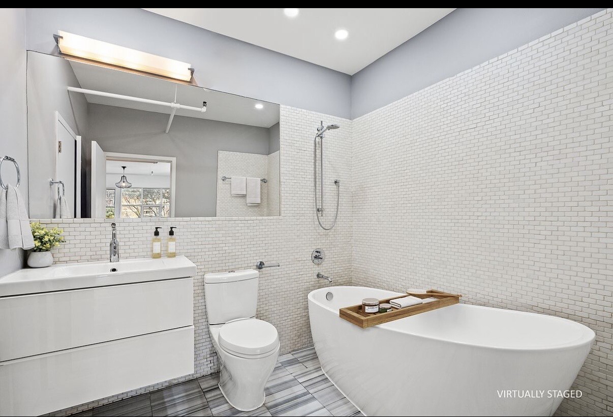 #12 photo, 272 WATER Street, South Street Seaport , NY 10038