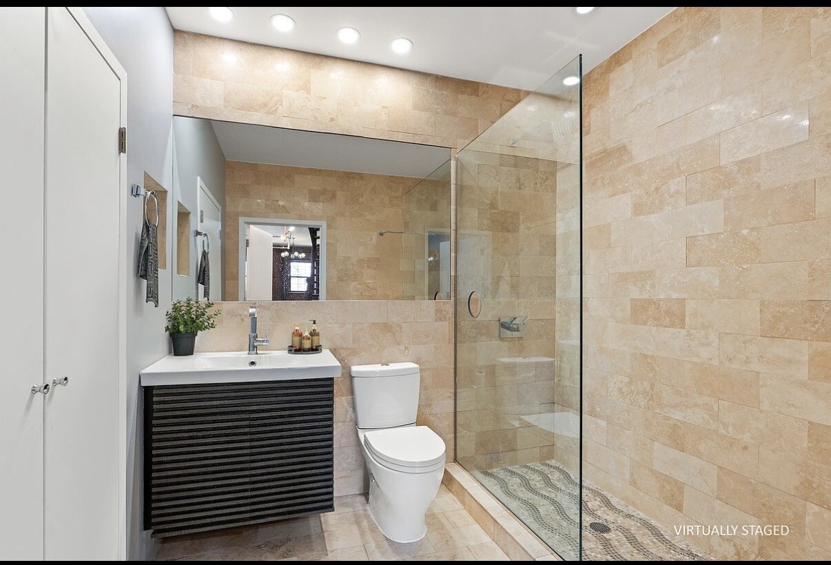 #9 photo, 272 WATER Street, South Street Seaport , NY 10038