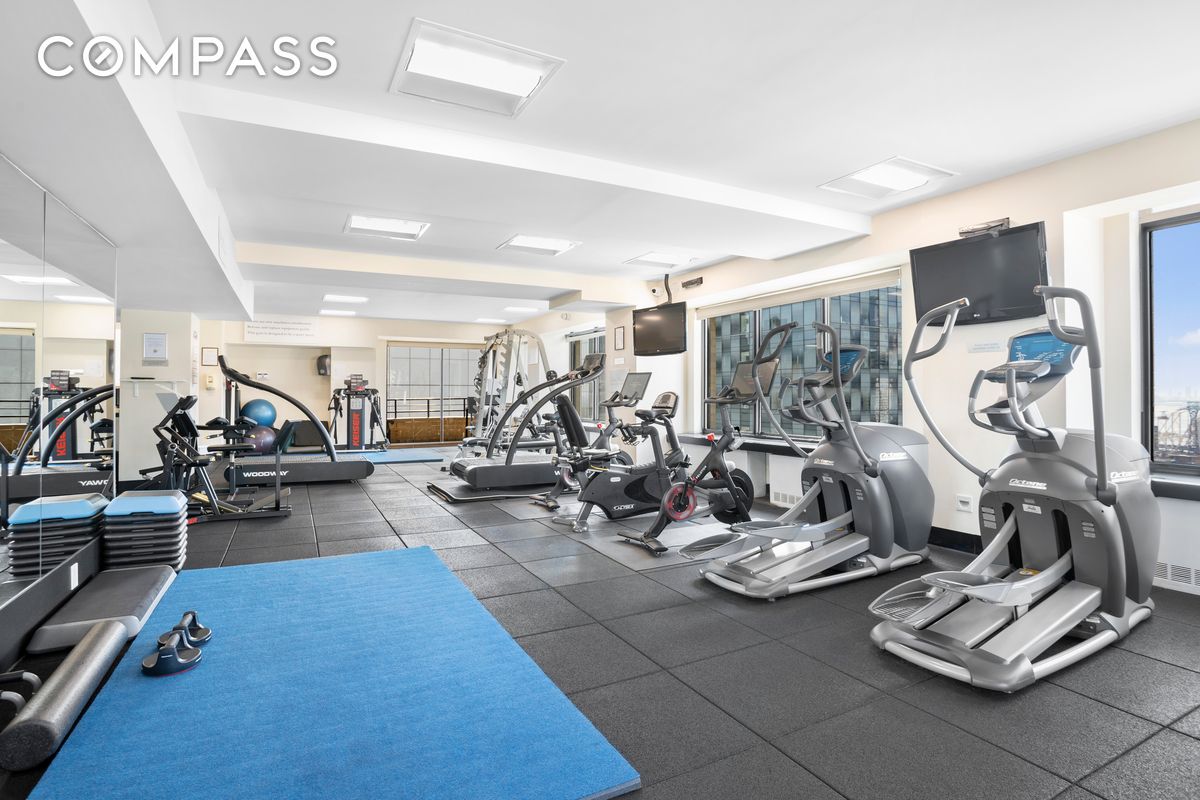 #18 photo, 400 E 70th Street, Lenox Hill , NY 10021