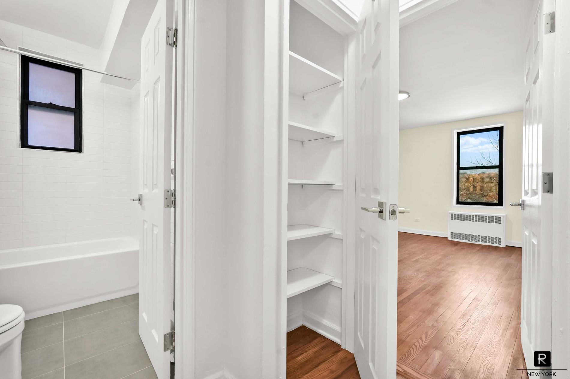 #10 photo, 10 E 43rd Street, ব্রুকলিন East Flatbush , NY 11203