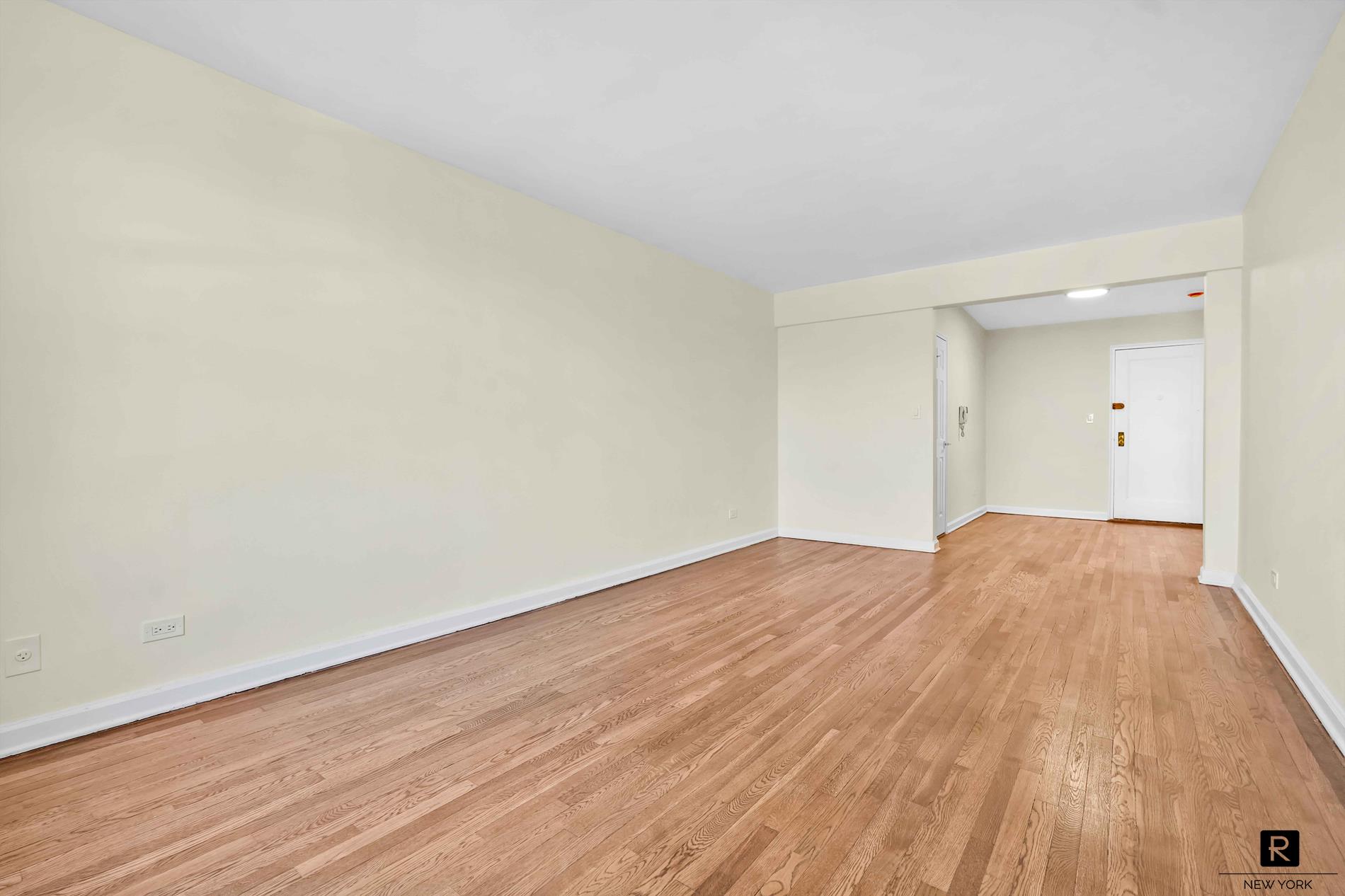 #19 photo, 10 E 43rd Street, ব্রুকলিন East Flatbush , NY 11203