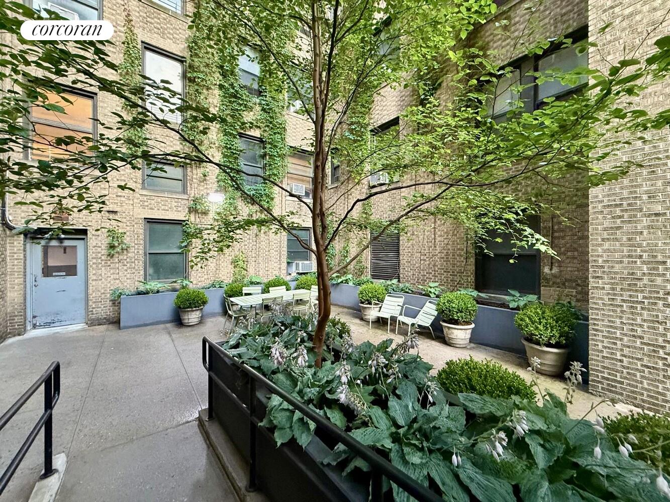 #16 photo, 860 W 181ST Street, ম্যানহাটন Hudson Heights , NY 10033