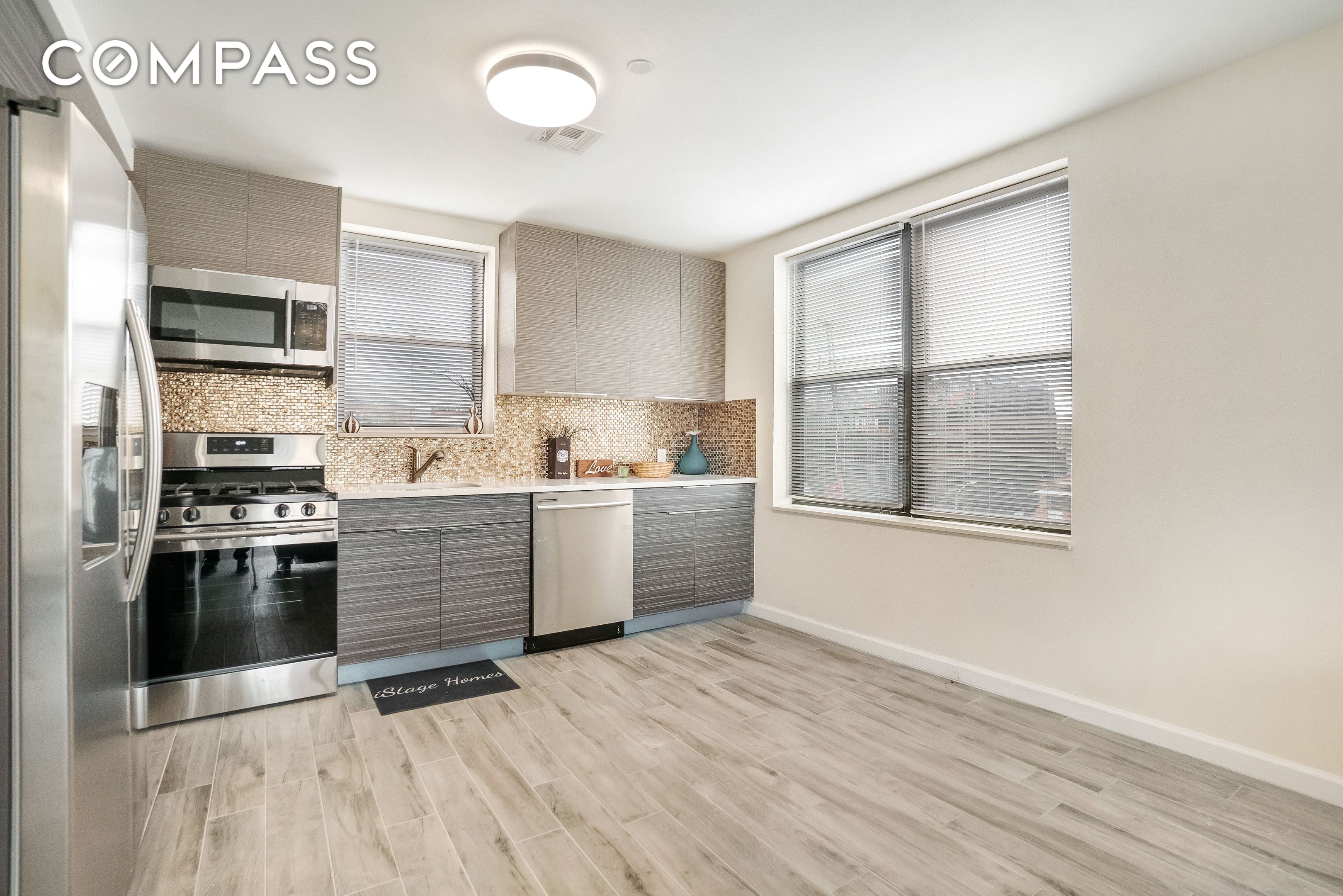 #8 photo, 407 Oceanview Avenue, ব্রুকলিন Brighton Beach , NY 11235