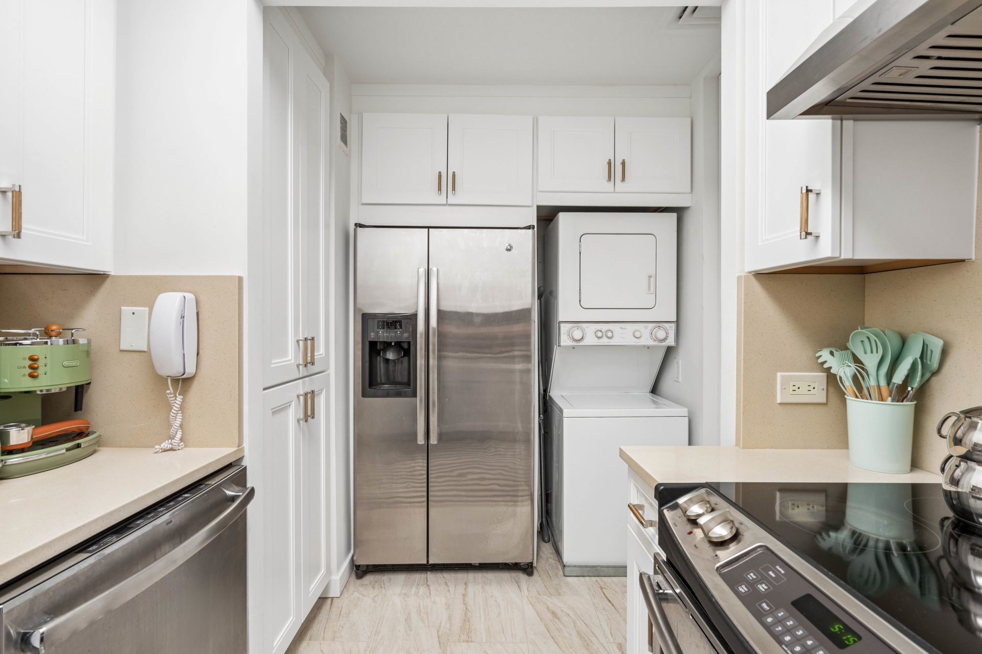 #10 photo, 641 5TH Avenue, मैनहटन Midtown East , NY 10022