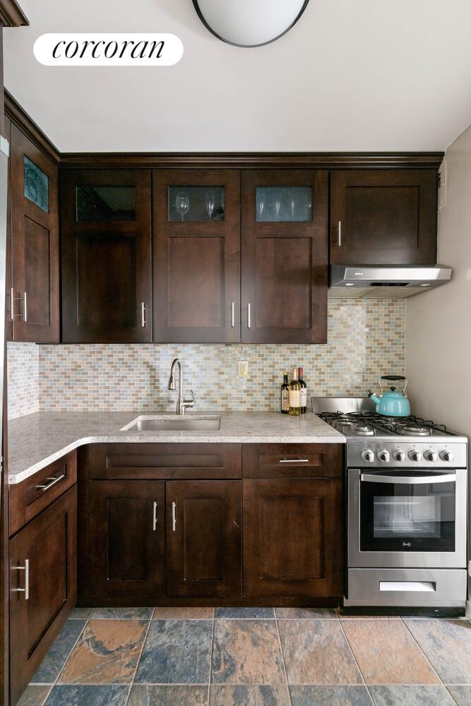 #7 photo, 200 E 74TH Street, Lenox Hill , NY 10021