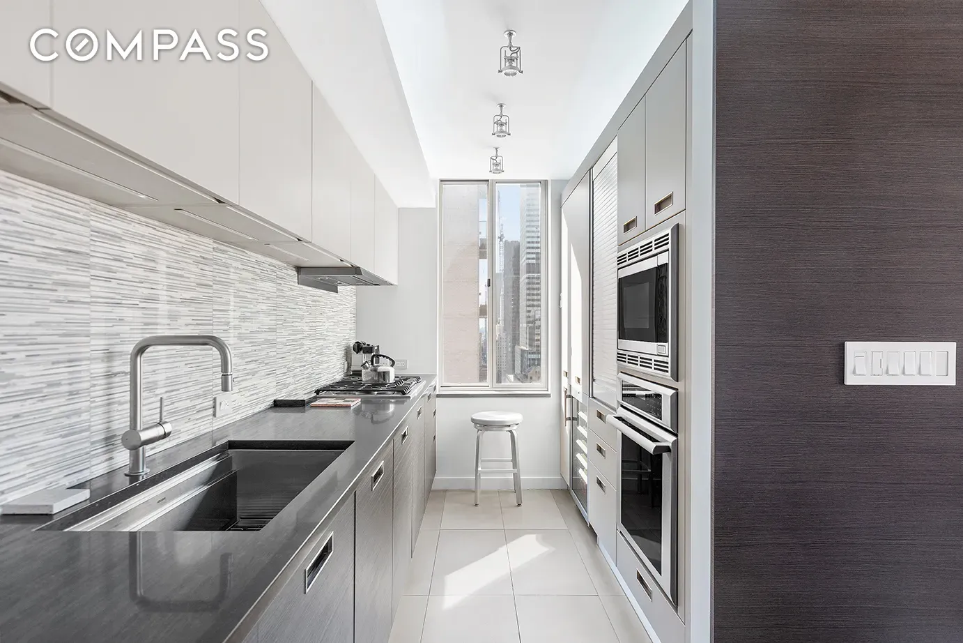 #3 photo, 236 E 47th Street, 曼哈頓 中城东区 Midtown East , NY 10017