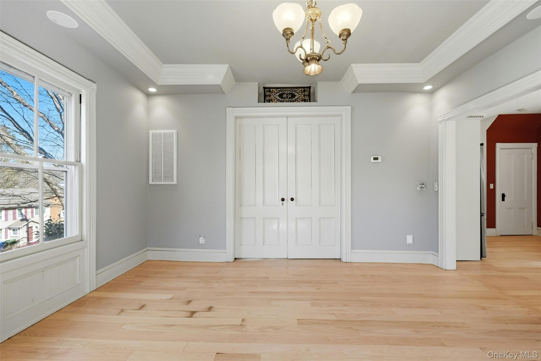 #12 photo, 117 Liberty Avenue, מחוז סאפוק Port Jefferson , NY 11777