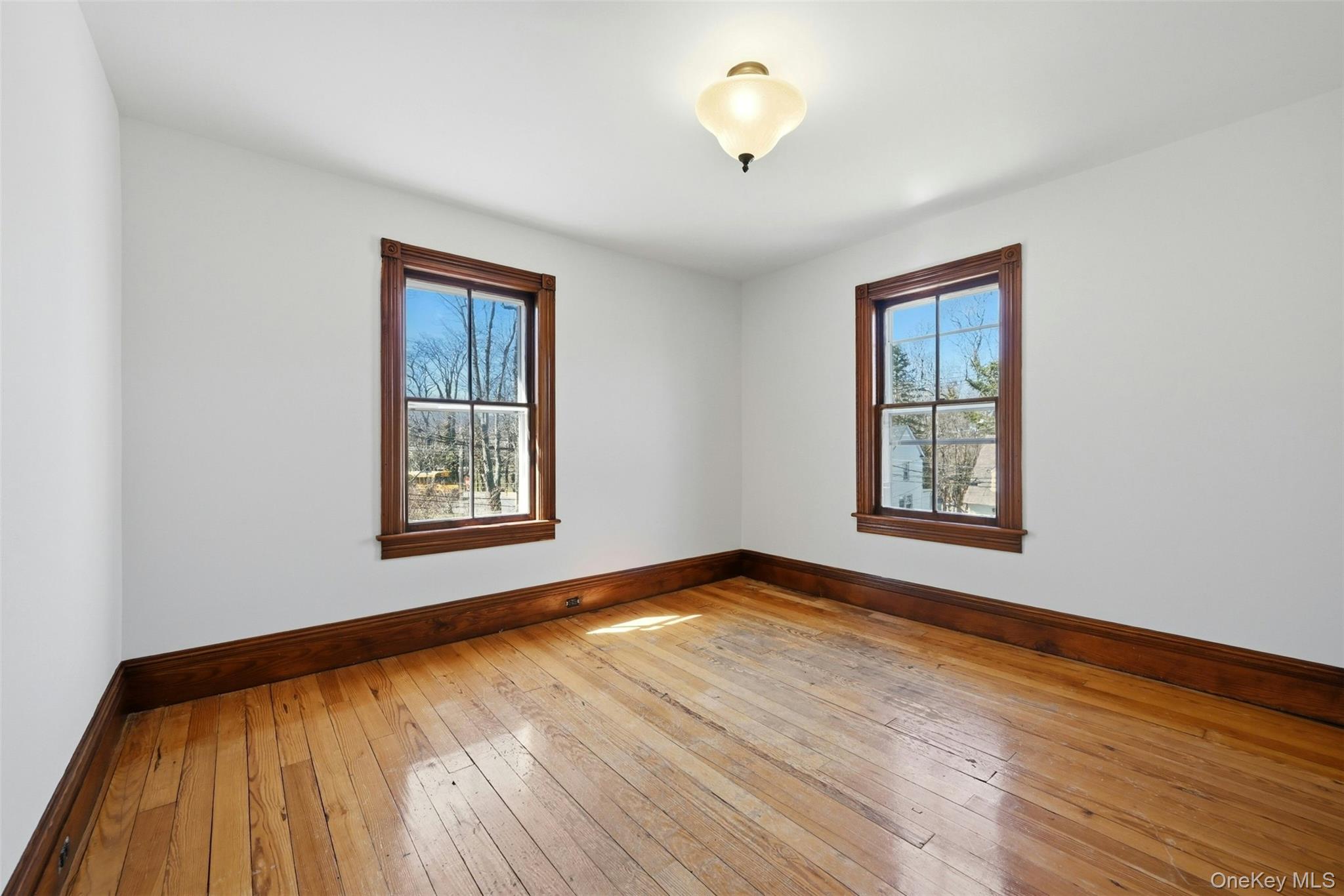 #18 photo, 117 Liberty Avenue, מחוז סאפוק Port Jefferson , NY 11777