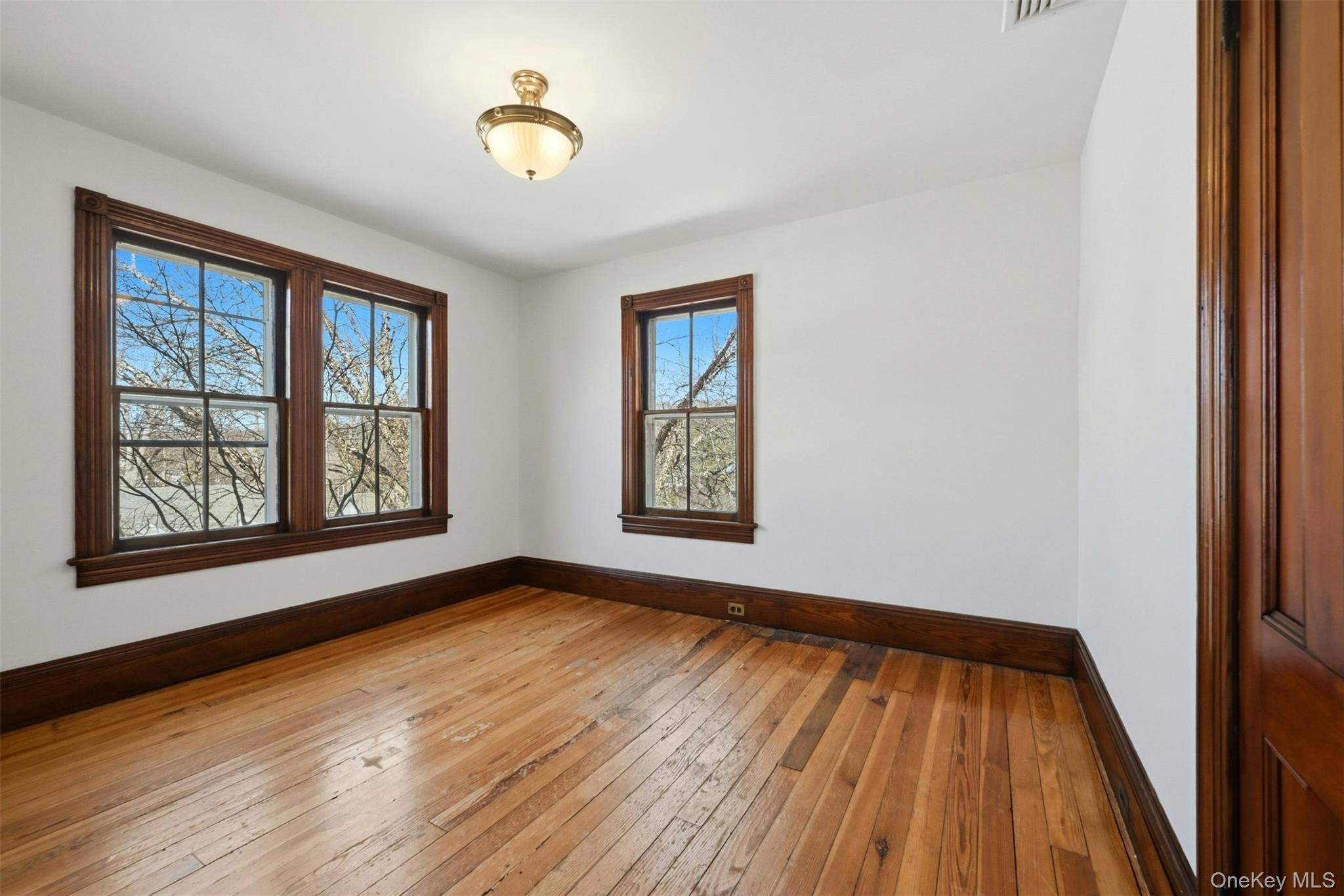 #19 photo, 117 Liberty Avenue, מחוז סאפוק Port Jefferson , NY 11777