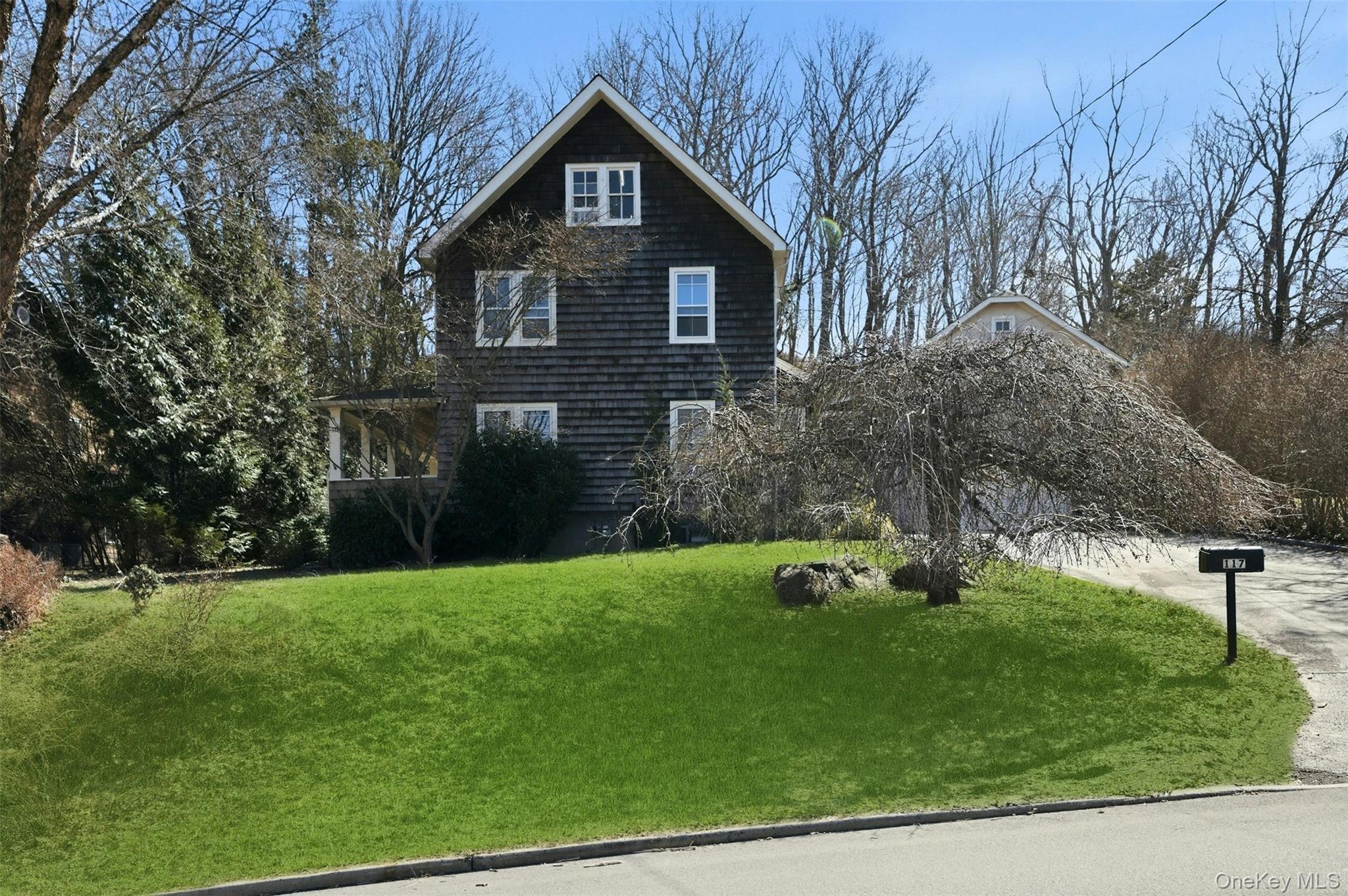 #2 photo, 117 Liberty Avenue, מחוז סאפוק Port Jefferson , NY 11777