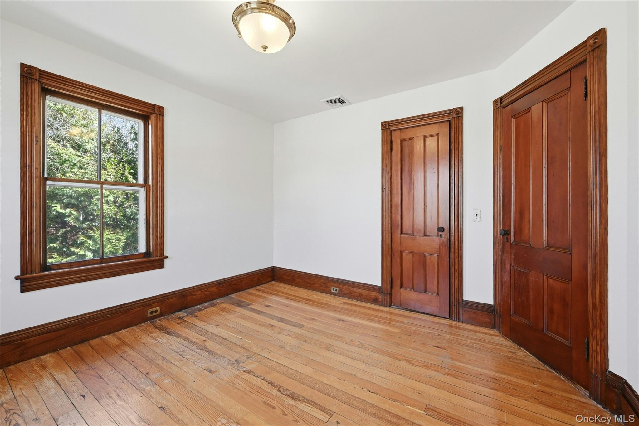 #20 photo, 117 Liberty Avenue, מחוז סאפוק Port Jefferson , NY 11777