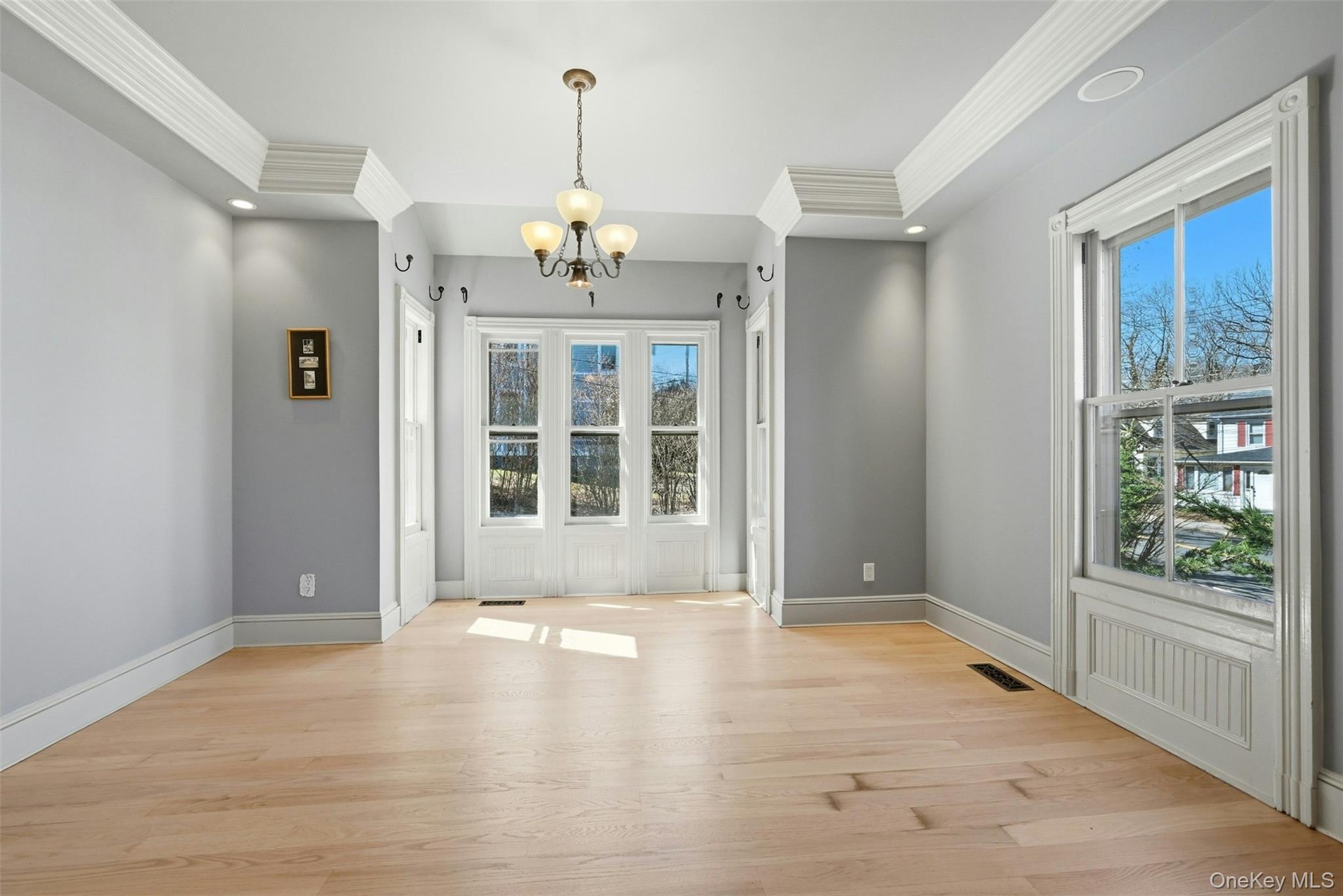 #9 photo, 117 Liberty Avenue, מחוז סאפוק Port Jefferson , NY 11777