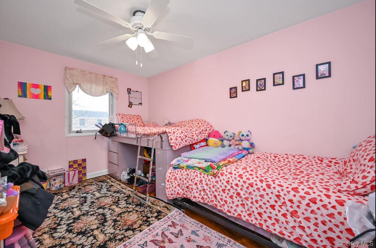 #12 photo, 144-37 68th Avenue, কুইন্‌স Kew Garden Hills , NY 11367