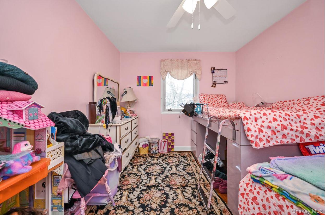 #13 photo, 144-37 68th Avenue, কুইন্‌স Kew Garden Hills , NY 11367