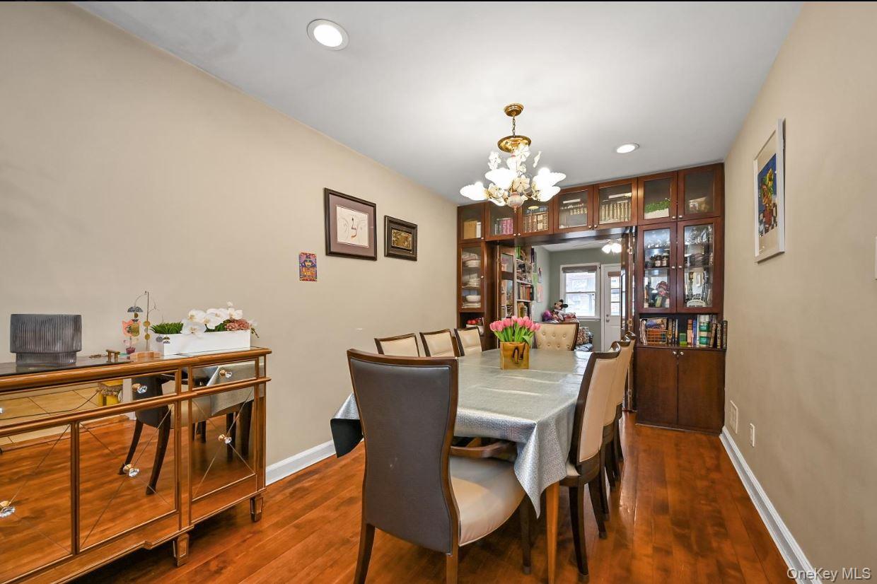 #3 photo, 144-37 68th Avenue, কুইন্‌স Kew Garden Hills , NY 11367