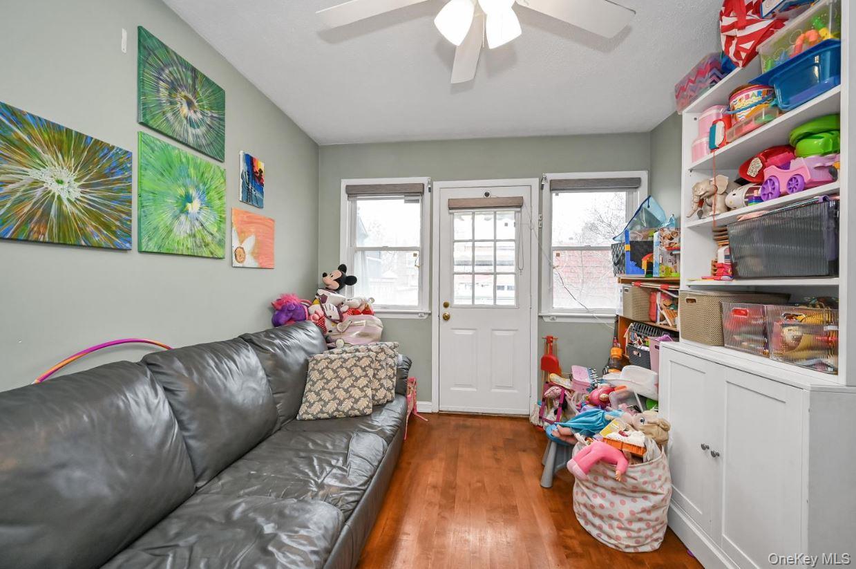 #8 photo, 144-37 68th Avenue, কুইন্‌স Kew Garden Hills , NY 11367